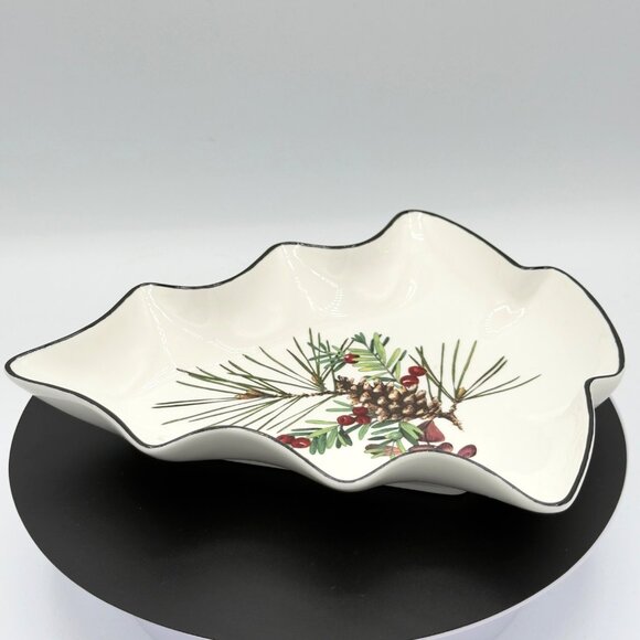 Lenox Tree Shaped Dish Etchings Collection Catherine  Christmas 7.5" - Picture 4 of 7